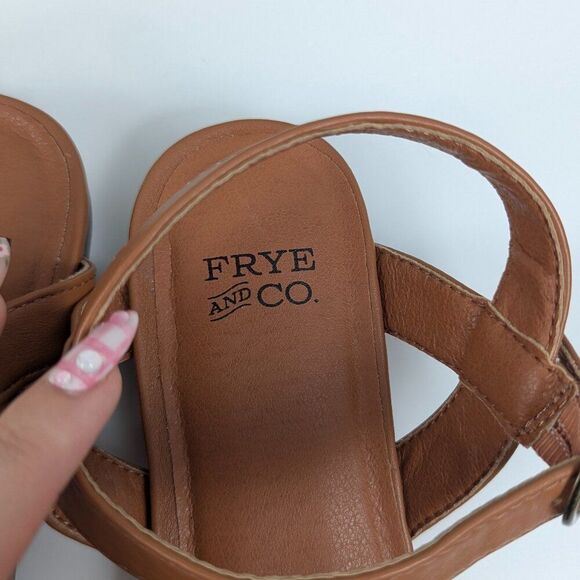 FRYE AND CO. | Brown Woven Flat Sandals Size 7 - Picture 3 of 6